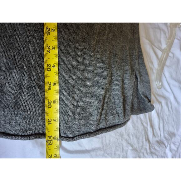 Unique Sleep Sense Women’s Large Nightshirt Gray Knit with Raised Sheep Design - Picture 4 of 9